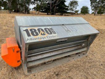 Under Auction - (A220) Advantage 1800HD Sheep Feeder 