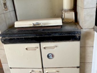 IXL Wood Combustion Stove