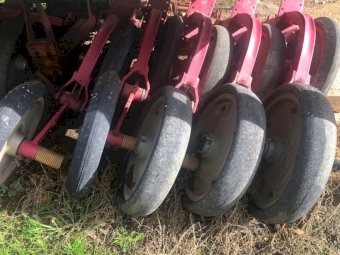 20 Manutec twin walking wheels agri hub press wheels