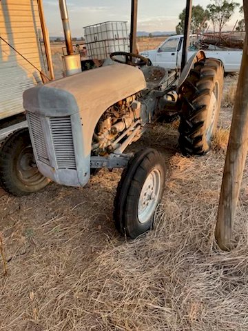 Massey Ferguson TEA 20 Tractor