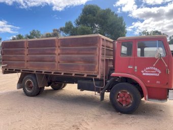 International Acco 1810A Tray Truck