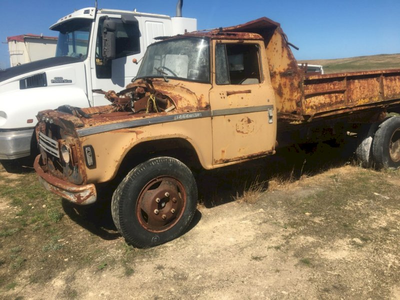 Dodge Tipper Truck (Parts Only)