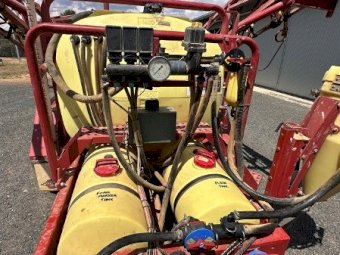 2003 Hardi Explorer Tow Behind Sprayer