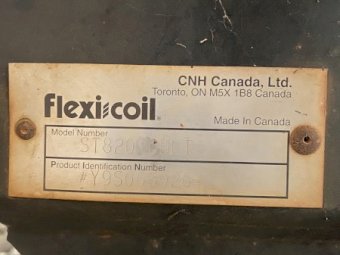 62 ft Flexicoil ST 820   Bar with Simplicity 9000 lt Cart