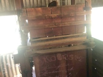 3 x Antique Koerstz Woolpresses