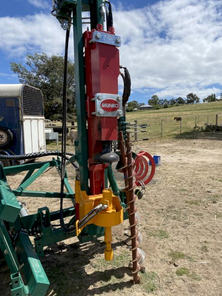 Under Auction - (A221) 2020 Munro AutoDriver 730 Post Driver 