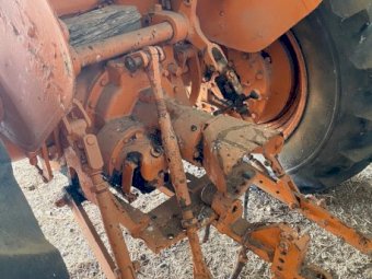 Chamberlain 9G Tractor