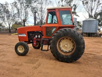 1977 Allis Chalmers AC 7000 Tractor