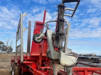 Under Auction - (A221) 2018 Arcusin FSX63.72 Bale Stacker 