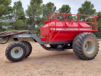 *Price Drop* Horwood Bagshaw 40ft Scaribar with 8000L Cart