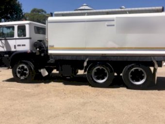 1993 Inter Acco Water Tanker