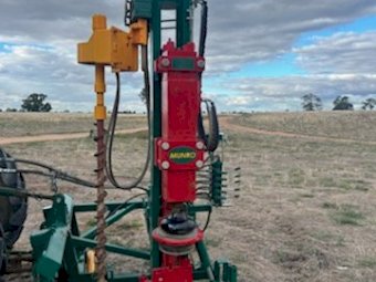 Munro AutoDriver 900 Post Driver