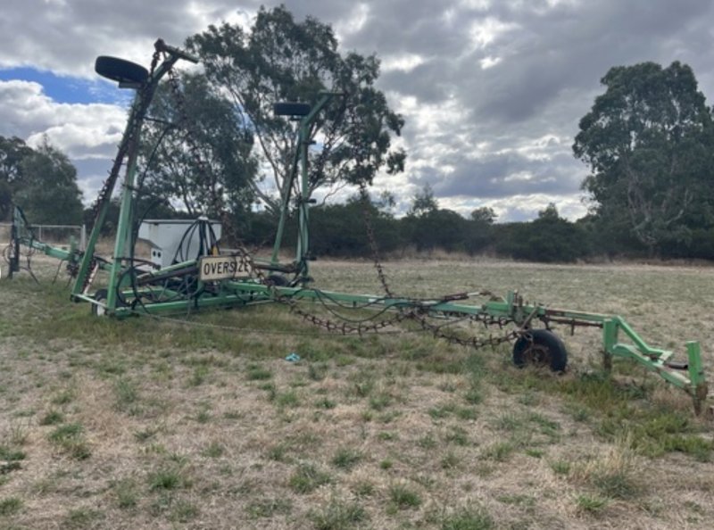 Smale 40ft Prickle Chain with PJ Green Small Seed Box