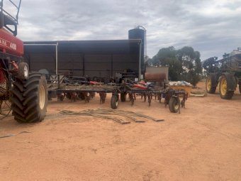 52ft Conservapak 5112 Bar with Conservapak 440 Air Cart