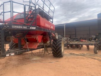 52ft Conservapak 5112 Bar with Conservapak 440 Air Cart