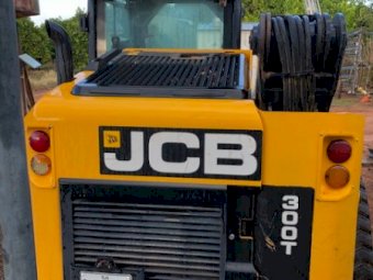 Under Auction - 2015 JCB 300T Skid Steer 