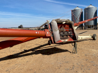 95ft x 13" Farm King Swing Away Auger with Drive Over Hopper