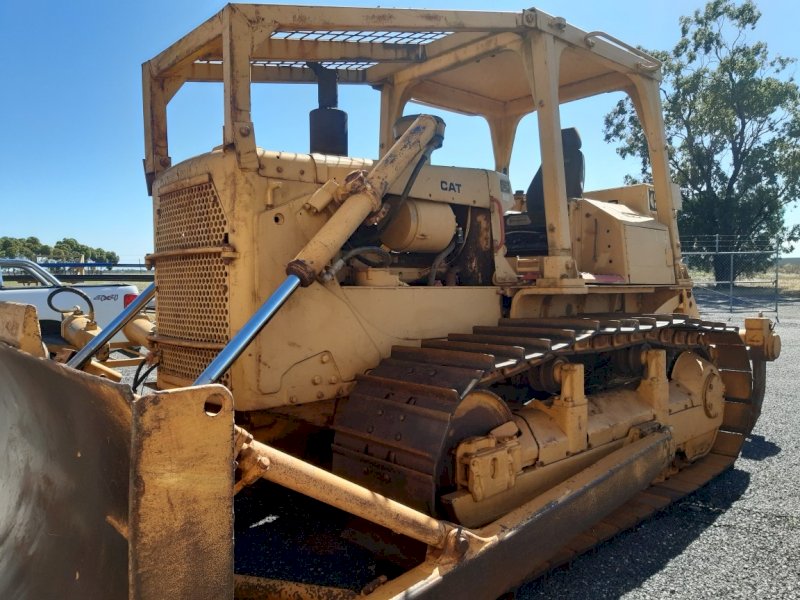 1977 Caterpillar D6D Dozer Rippers and 14 ft Stick Rake Farm Tender