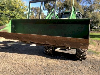 John Deere 6530 Tractor with FEL