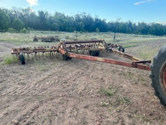 27ft Alfarm 3 Row Cultivator with Air Cart