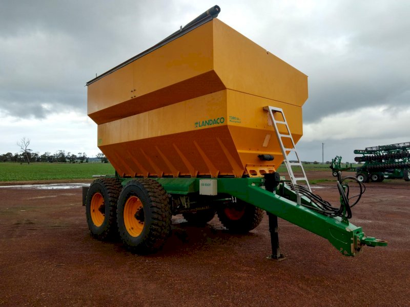 2019 Landaco T280 28 Cubic Metre Fertiliser Spreader