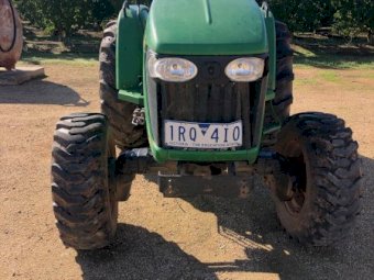 Under Auction - (A223) 2016 John Deere 4105 Tractor 
