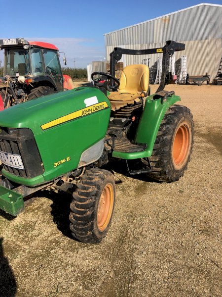2014 John Deere 3036E Tractor
