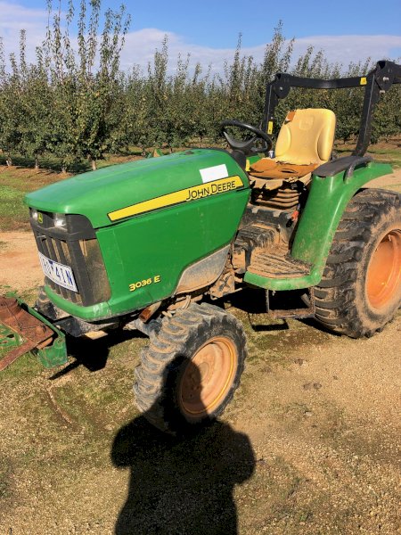 2015 John Deere 3036E Tractor