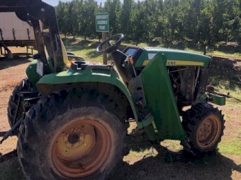 2015 John Deere 3036E Tractor