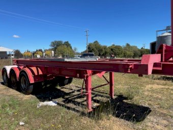 1992 White Skel Trailer