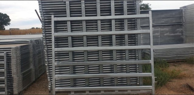 Under Auction - (A223) 20 x Cattle Panels 2.1 x 1.8 