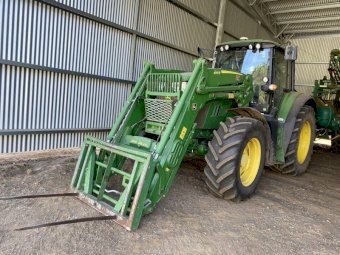 2016 John Deere 6140M Tractor Loader