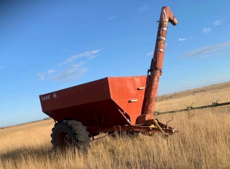 Case IH 9 Tonne Chaser Bin
