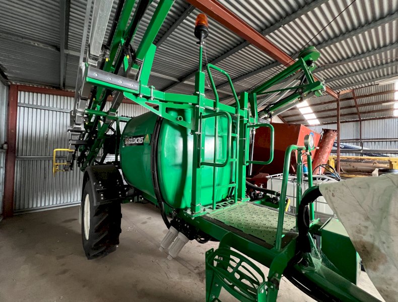 Goldacres 2500L x 18m Sprayer - Only done 10ha