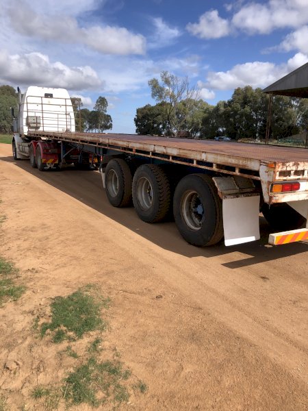 1996 Krueger 45ft Flat Top Trailer