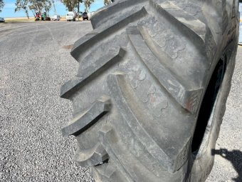 900/60R32 Header Tyre