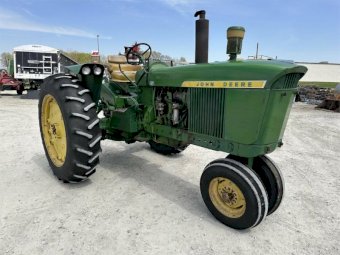 WANTED John Deere Row Crop Tractor