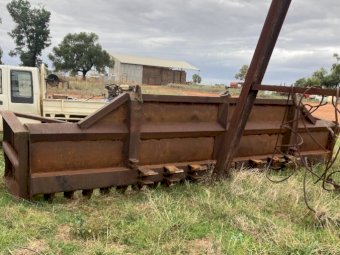 6m Henderson Engineering Stick Rake ONO