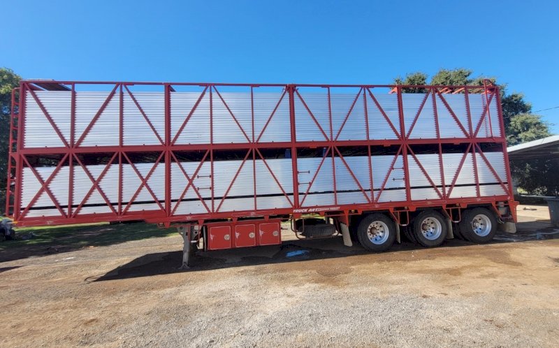 Under Auction - (A224) 2013 Truck Art B Trailer 