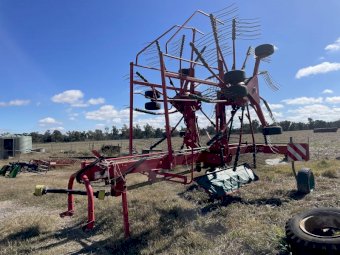 Kverneland 6961 Rake