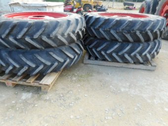 Under Auction - (A225) 2 X Michelin 480/80R50 Tyres 