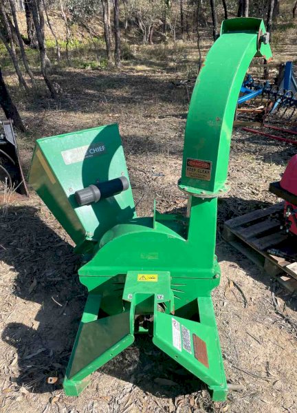 Field Chief Wood Chipper