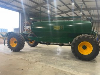 2017 Simplicity 12m 306 Hybrid Allrounder Bar and 2016 Simplicity 17,000L Air Cart