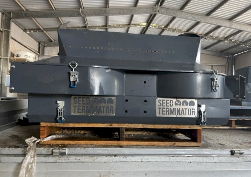 2 x Seed Terminators