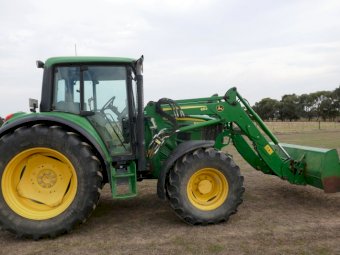 2009 John Deere 6330    105 HP Tractor with FEL