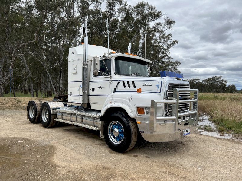 1993 Ford LTS Prime Mover