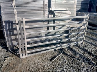 4 X 2.8Mtr Double Hinged Gates