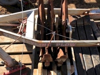 3pt linkage Yeomans GP 39 plough