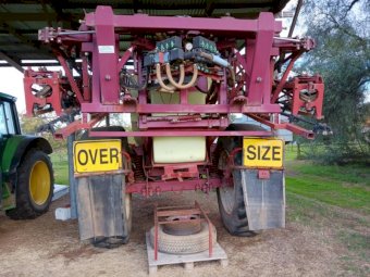 2008 Hardie 6036 Trailing Sprayer