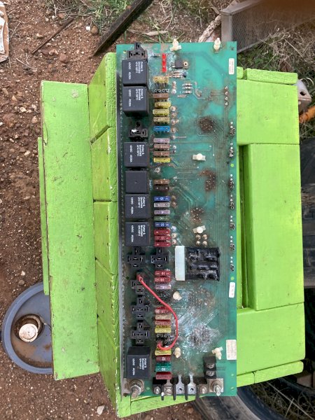 WANTED Fuse Board for a 1996 New Holland  9482 Tractor
